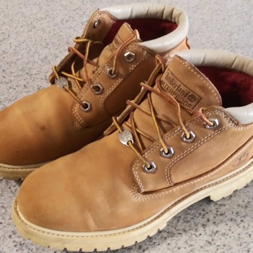 SOLD on the Bay. Timberland size 7 1/2 Women's